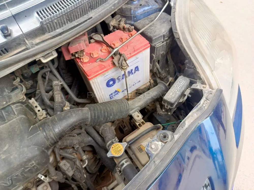 Toyota Vitz 2005 for Sale in Peshawar Image-1