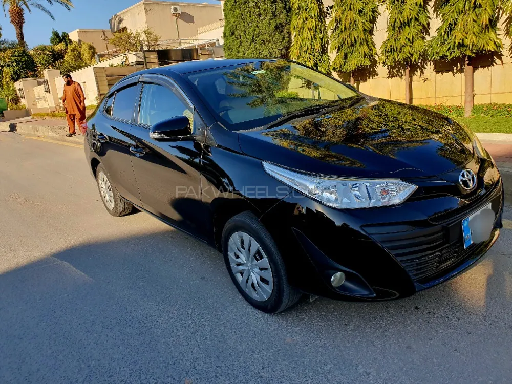 Toyota Yaris Sedan 2023 for Sale in Islamabad Image-1