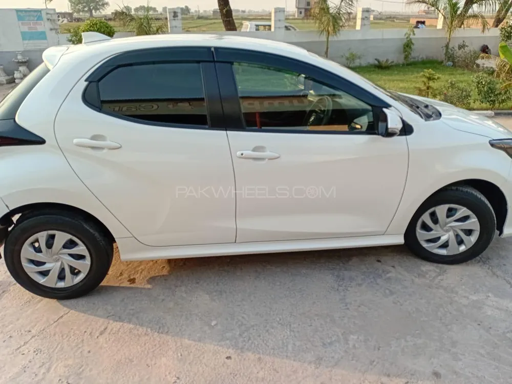 Toyota Yaris Hatchback 2023 for Sale in Sialkot Image-1