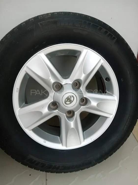 V8 Alloyrims / Tire Image-1