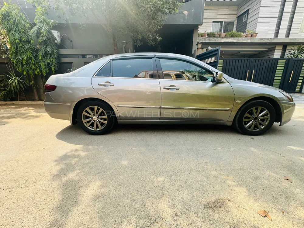 Honda Accord 2005 for Sale in Lahore Image-1
