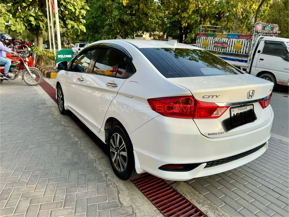 Honda City 2022 for Sale in Lahore Image-1