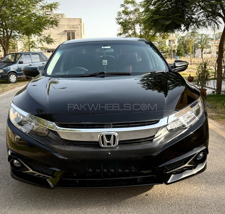 Honda Civic 2019 for Sale in Chichawatni Image-1