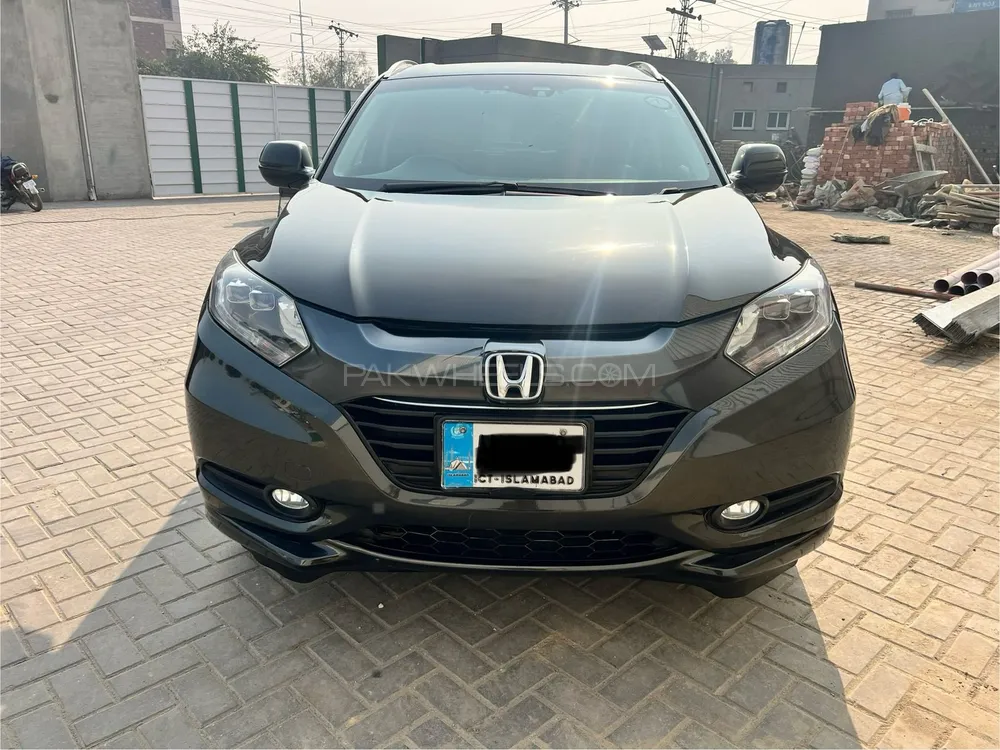 Honda Vezel 2015 for Sale in Lahore Image-1