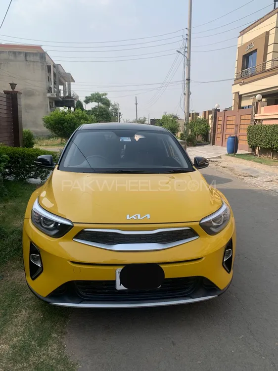 KIA Stonic 2023 for Sale in Gujranwala Image-1