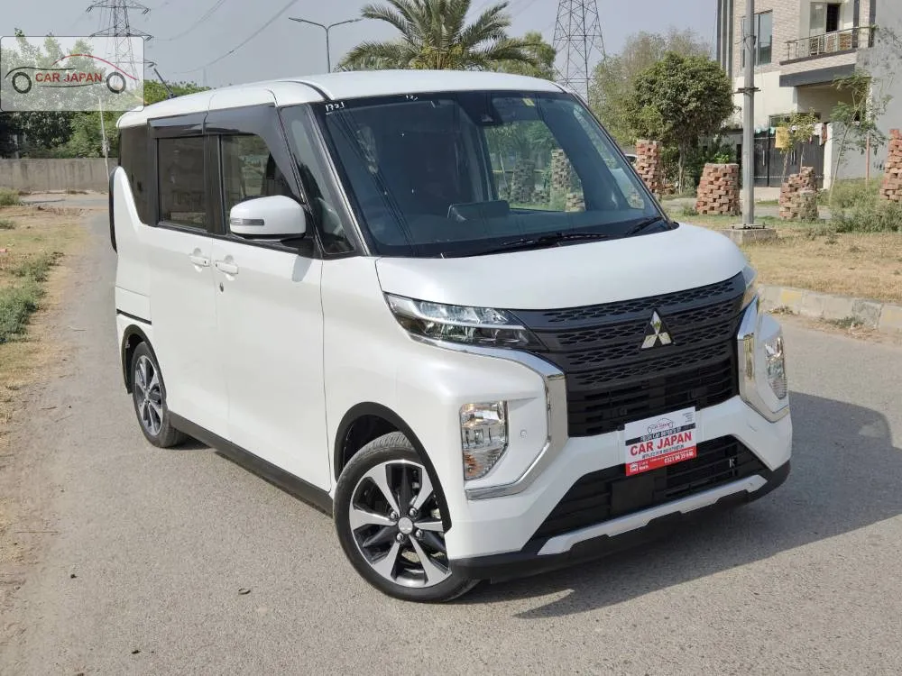 Mitsubishi EK X 2022 for Sale in Lahore Image-1