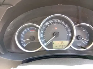 Toyota Corolla GLi 1.3 VVTi 2015 for Sale