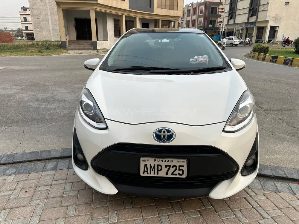 Toyota Aqua 2022 for Sale in Gujranwala Image-1
