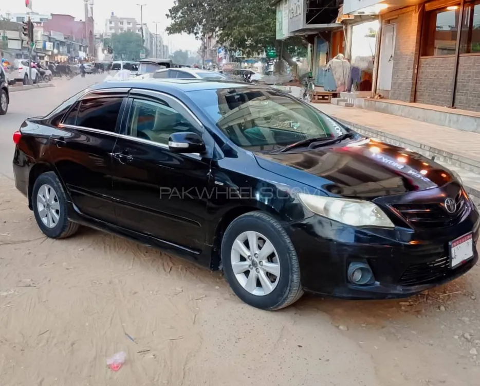 Toyota Corolla 2012 for Sale in Karachi Image-1