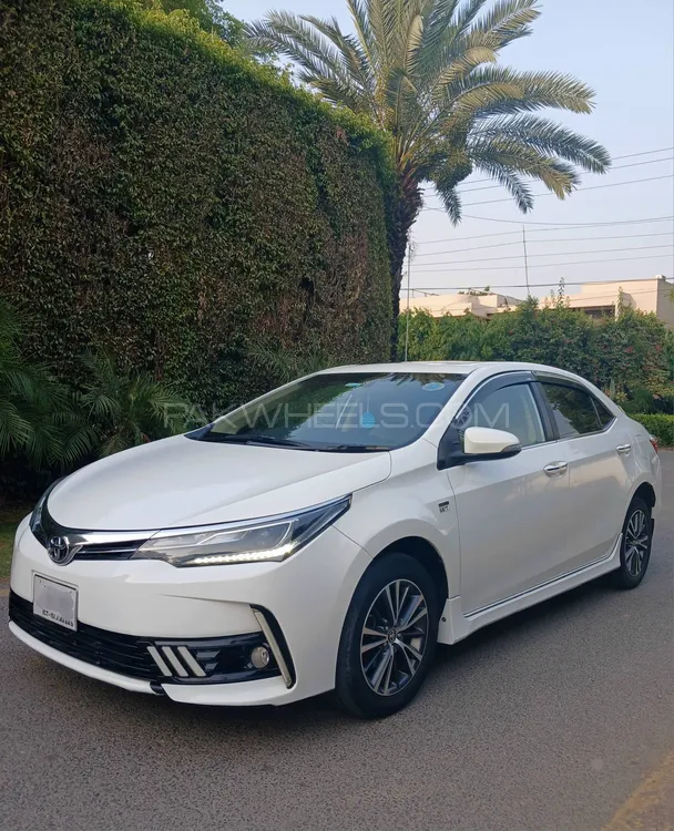 Toyota Corolla 2017 for Sale in Lahore Image-1