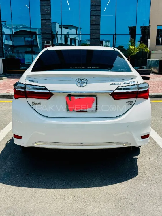 Toyota Corolla 2018 for Sale in Islamabad Image-1