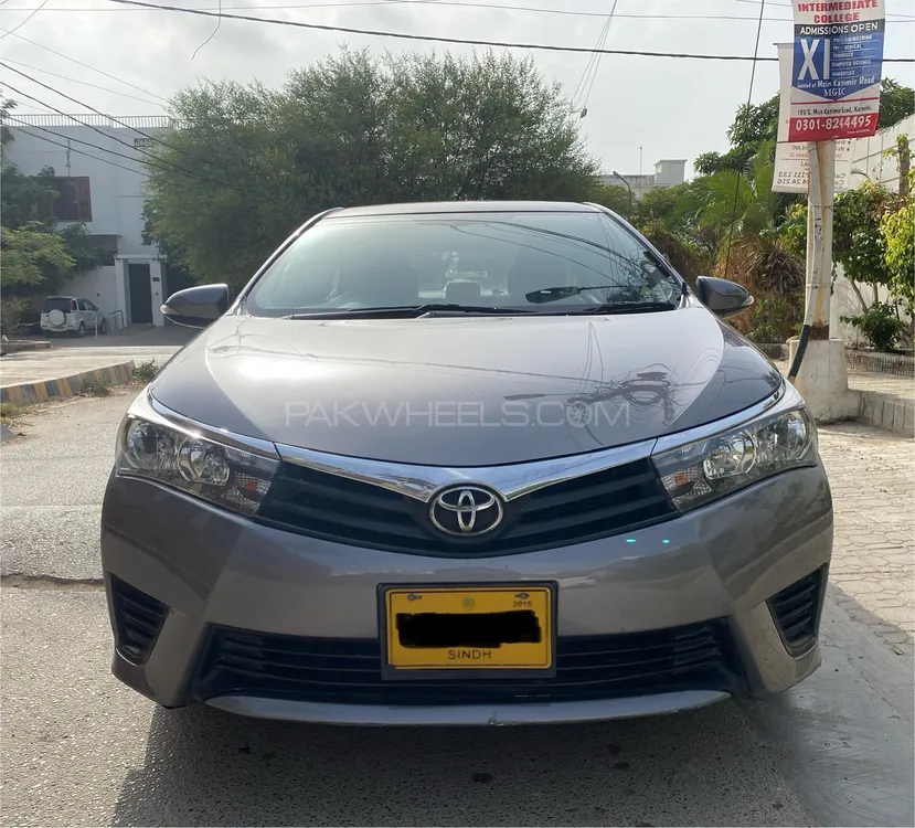 Toyota Corolla 2015 for Sale in Karachi Image-1