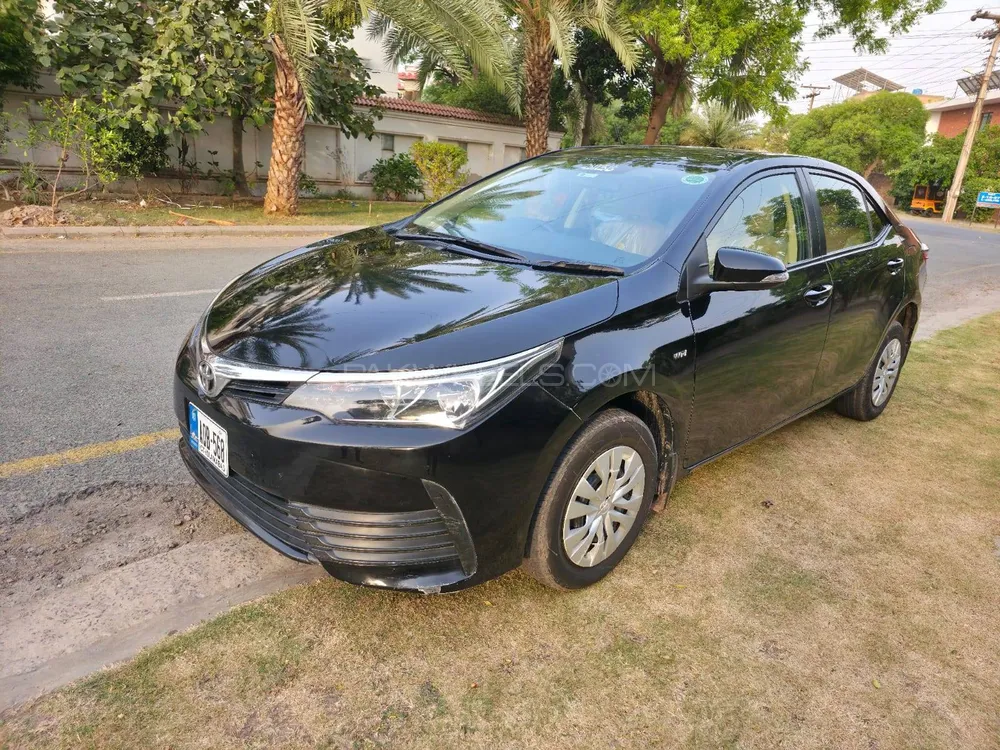 Toyota Corolla 2020 for Sale in Lahore Image-1