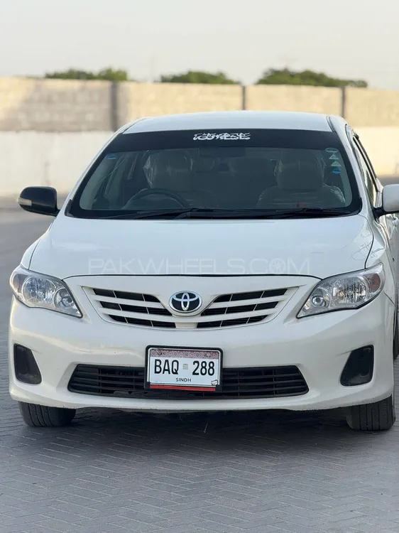 Toyota Corolla 2013 for Sale in Karachi Image-1
