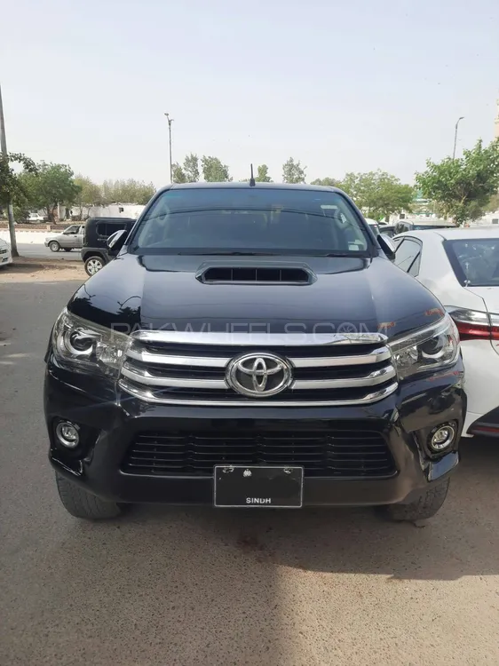 Toyota Hilux 2017 for Sale in Karachi Image-1