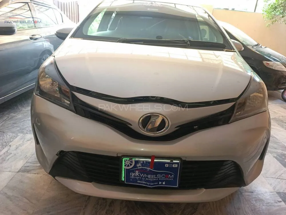 Toyota Vitz 2015 for Sale in Lahore Image-1
