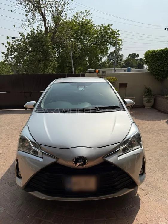 Toyota Vitz 2017 for Sale in Kharian Image-1