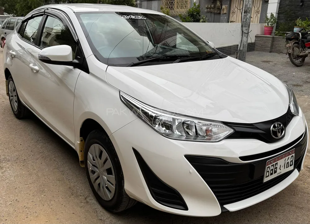 ٹویوٹا یارس سیڈان 2023 for Sale in کراچی Image-1