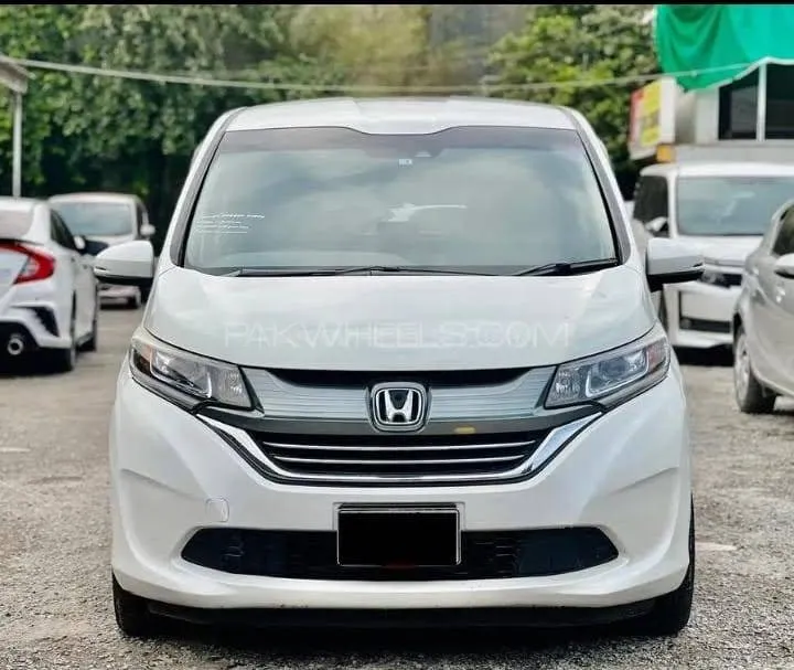 Honda Freed 2017 for Sale in Lahore Image-1