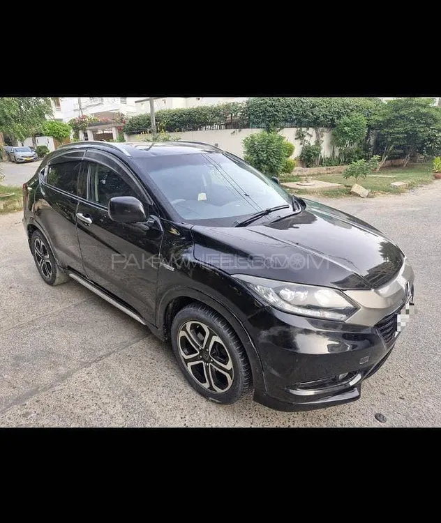 Honda Vezel 2014 for Sale in Karachi Image-1