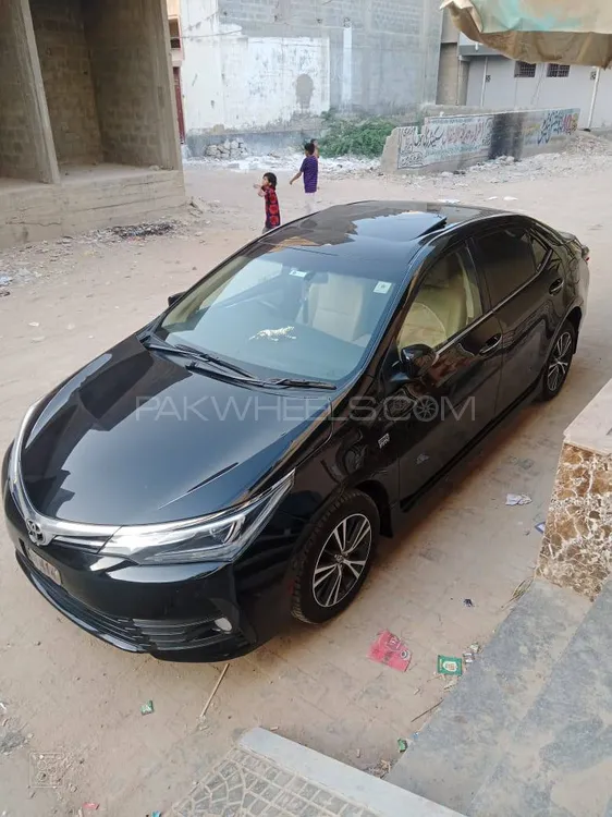 Toyota Corolla 2018 for Sale in Karachi Image-1