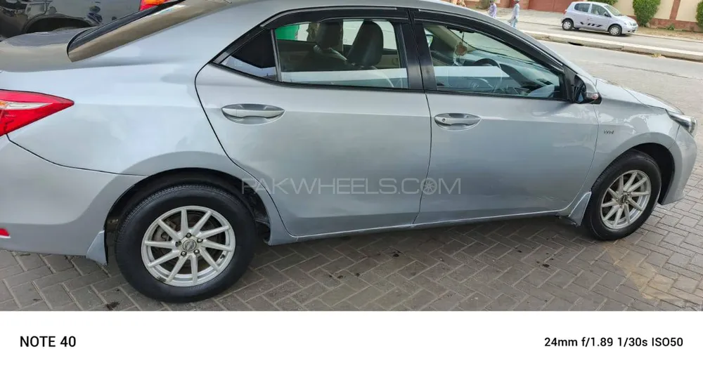 Toyota Corolla 2015 for Sale in Karachi Image-1