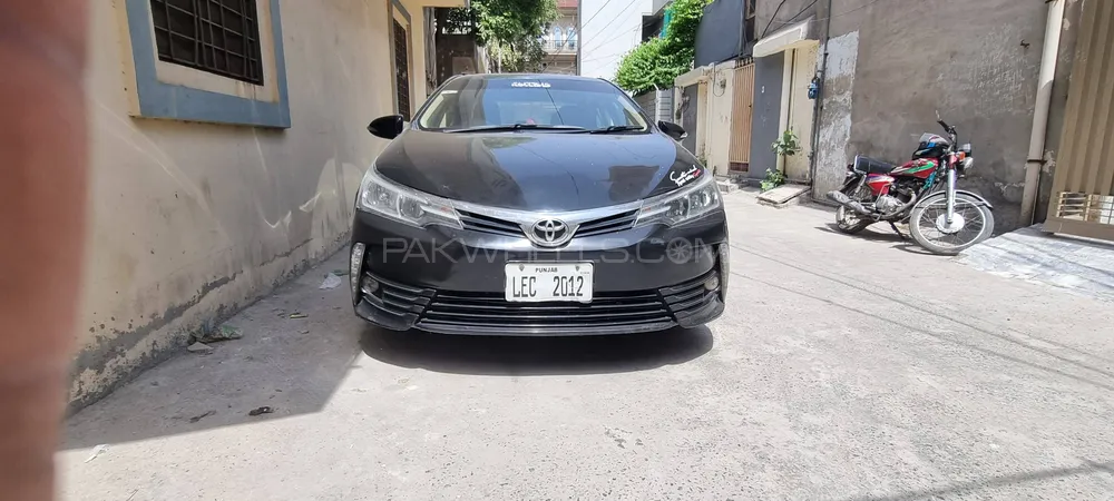 Toyota Corolla 2018 for Sale in Lahore Image-1