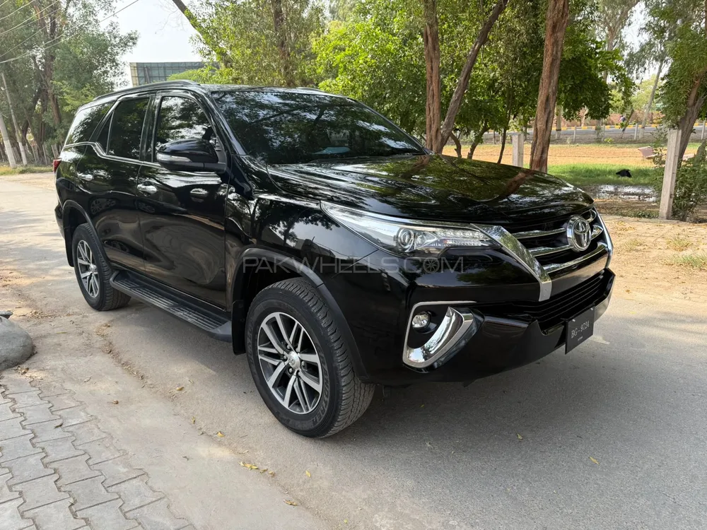 Toyota Fortuner 2017 for Sale in Jhang Image-1