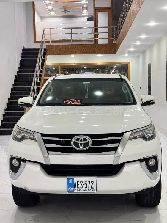 Toyota Fortuner 2017 for Sale in Islamabad Image-1