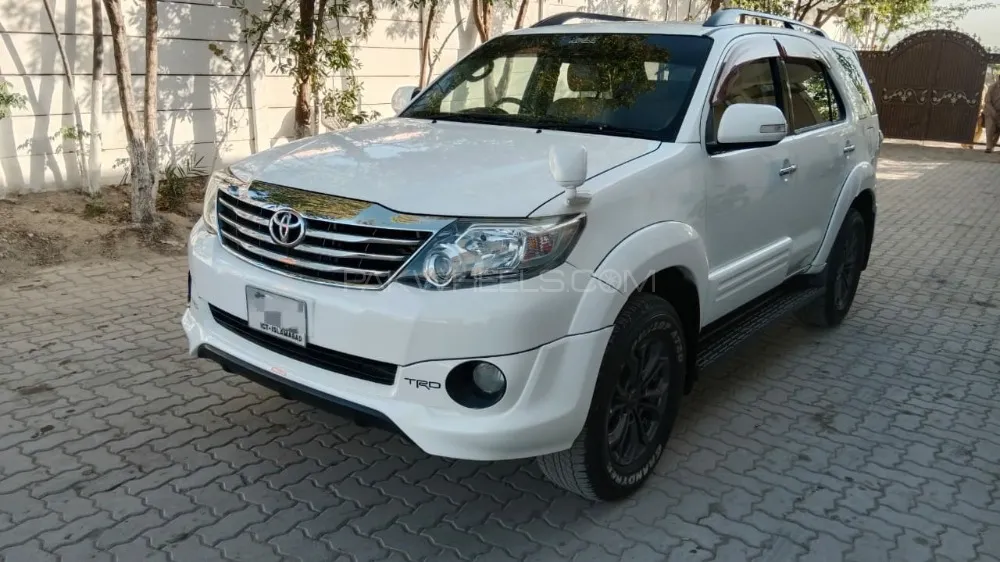 Toyota Fortuner 2015 for Sale in Islamabad Image-1
