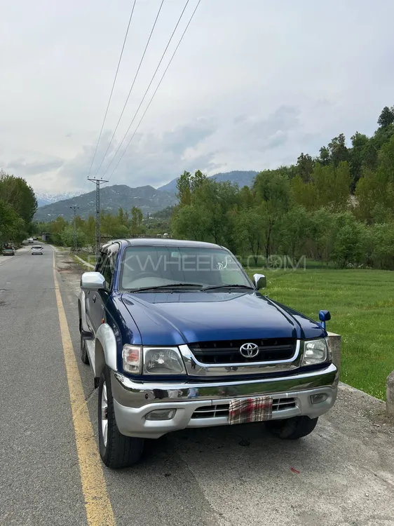Toyota Hilux 2002 for Sale in Islamabad Image-1