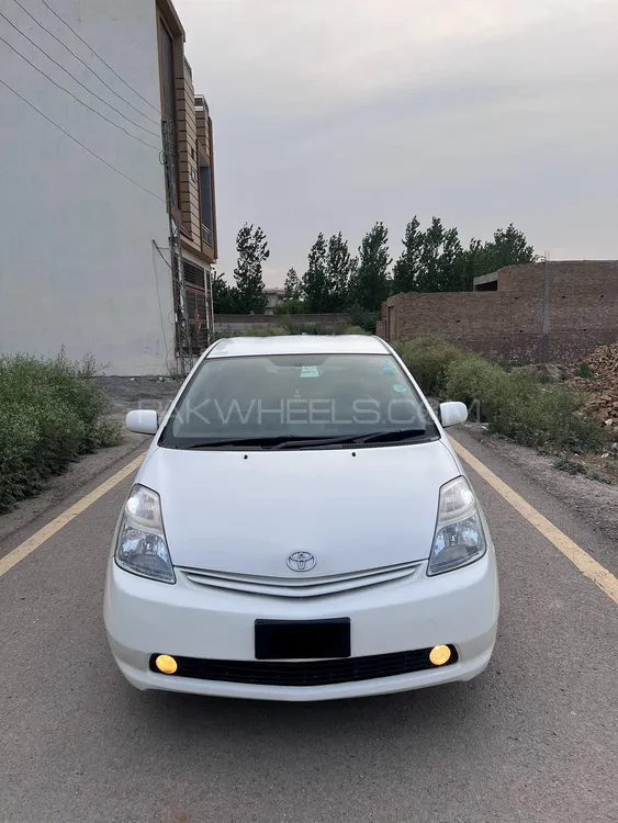 Toyota Prius 2010 for Sale in Peshawar Image-1