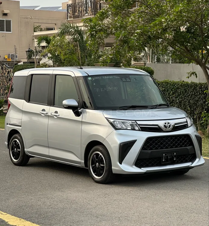 Toyota Roomy 2022 for Sale in Lahore Image-1
