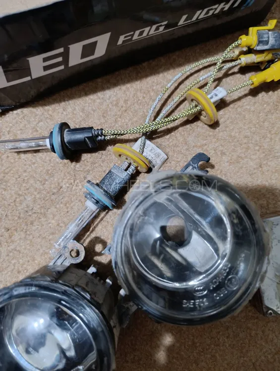 60watt hid xenon  h11 bulbs with 4 inch foglight housing Image-1