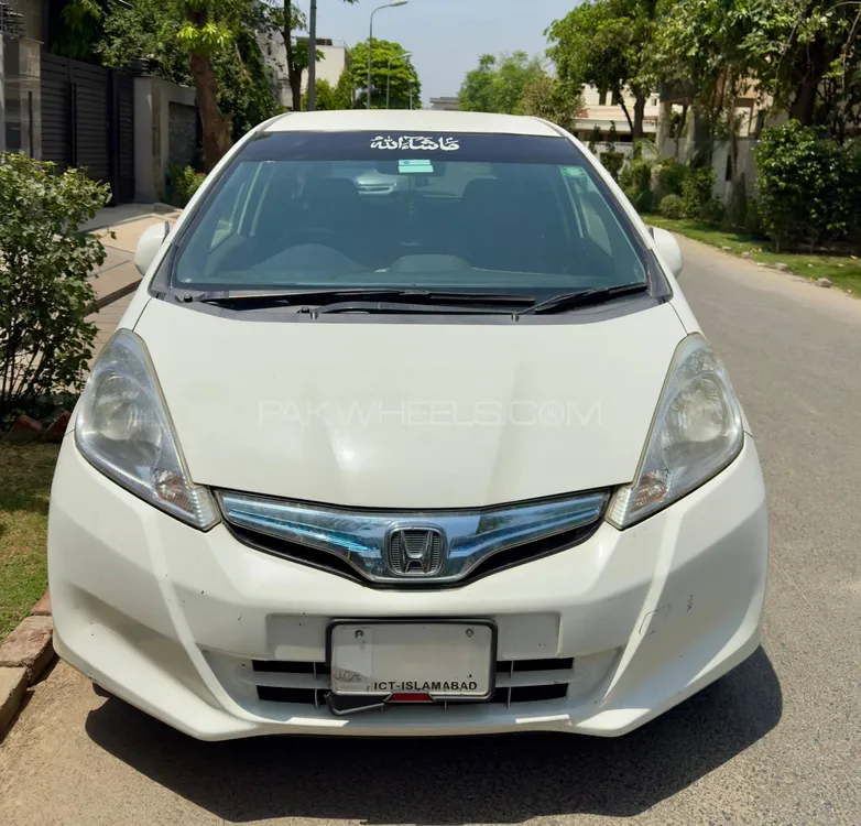 Honda Fit 2013 for Sale in Lahore Image-1