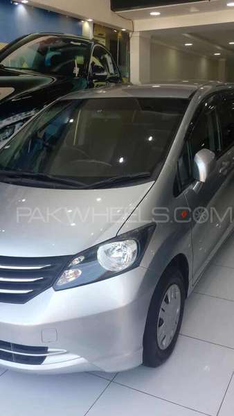 Honda Freed 2011 for Sale in Peshawar Image-1