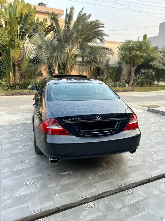 Mercedes Benz CLS Class 2006 for Sale in Lahore Image-1
