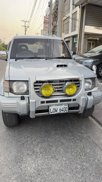 Mitsubishi Pajero 1995 for Sale in Multan Image-1
