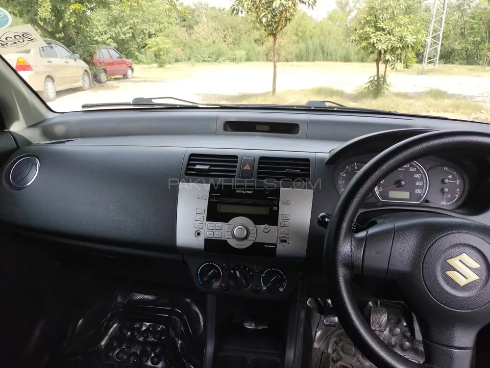 Suzuki Swift 2012 for Sale in Islamabad Image-1