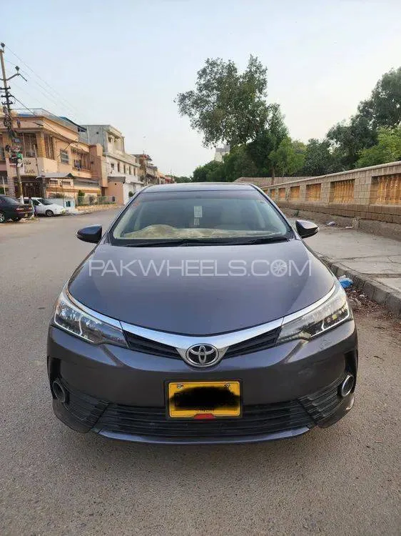Toyota Corolla 2017 for Sale in Karachi Image-1
