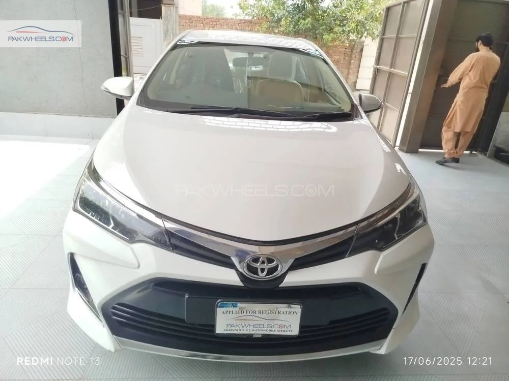 Toyota Corolla 2021 for Sale in Faisalabad Image-1