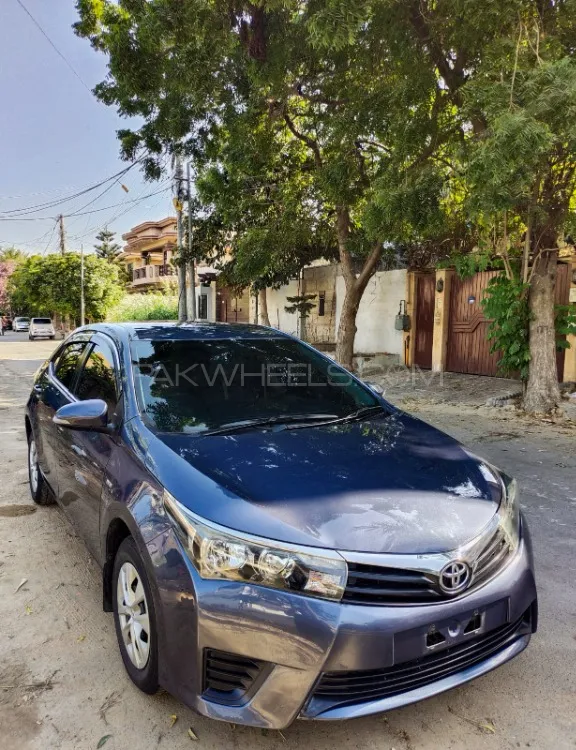 Toyota Corolla 2015 for Sale in Karachi Image-1