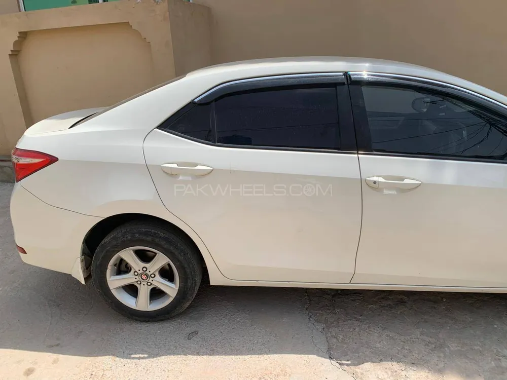 Toyota Corolla 2017 for Sale in Islamabad Image-1