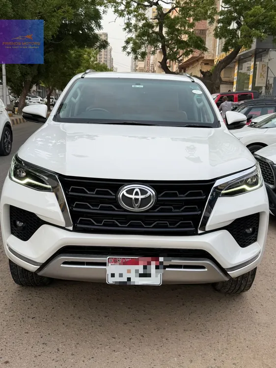 Toyota Fortuner 2021 for Sale in Karachi Image-1