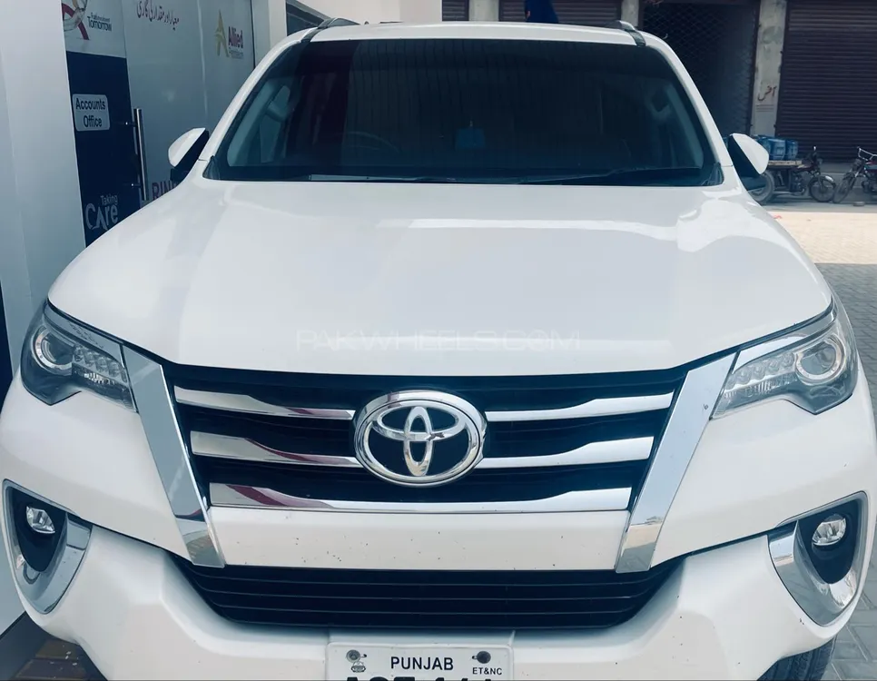 Toyota Fortuner 2021 for Sale in Jampur Image-1