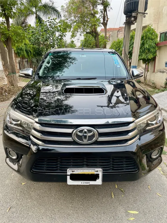 Toyota Hilux 2017 for Sale in Lahore Image-1