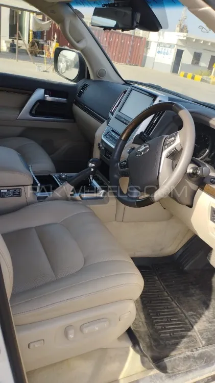 Toyota Land Cruiser 2020 for Sale in Lahore Image-1