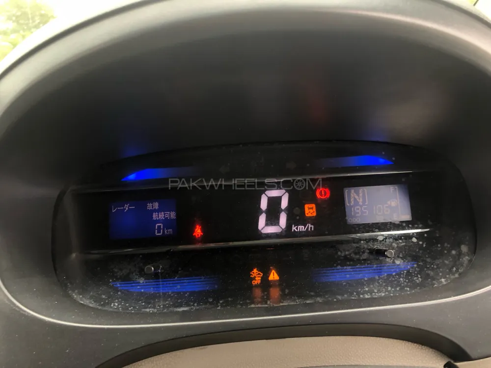 Toyota Pixis Epoch 2013 for Sale in Lahore Image-1