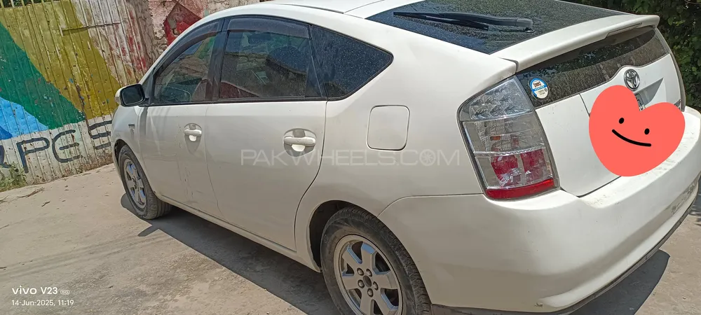 Toyota Prius 2007 for Sale in Dargai Image-1