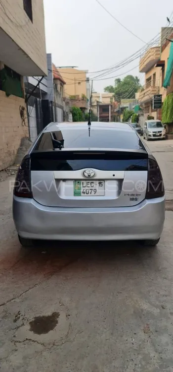 Toyota Prius 2010 for Sale in Lahore Image-1